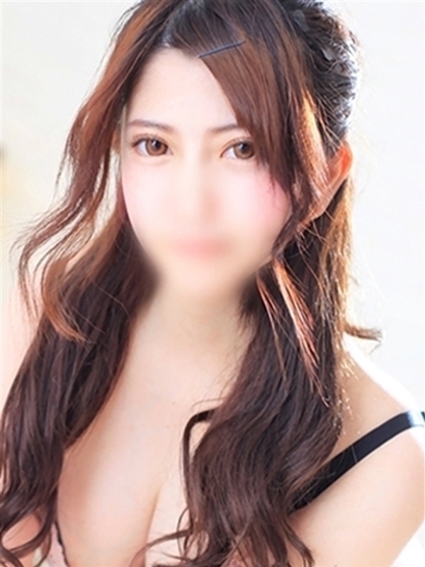 ゆき(19歳、B:82、W:56、H:82)