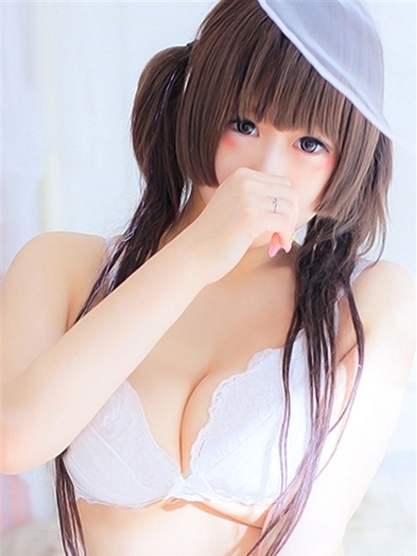 みさ(19歳、B:92、W:58、H:84)