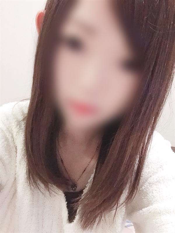 らん(19歳、B:85、W:57、H:85)