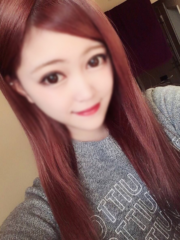 かのん(19歳、B:88、W:57、H:86)