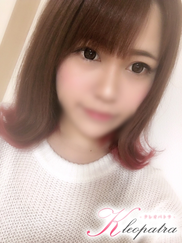 かなみ(23歳、B:85、W:57、H:86)