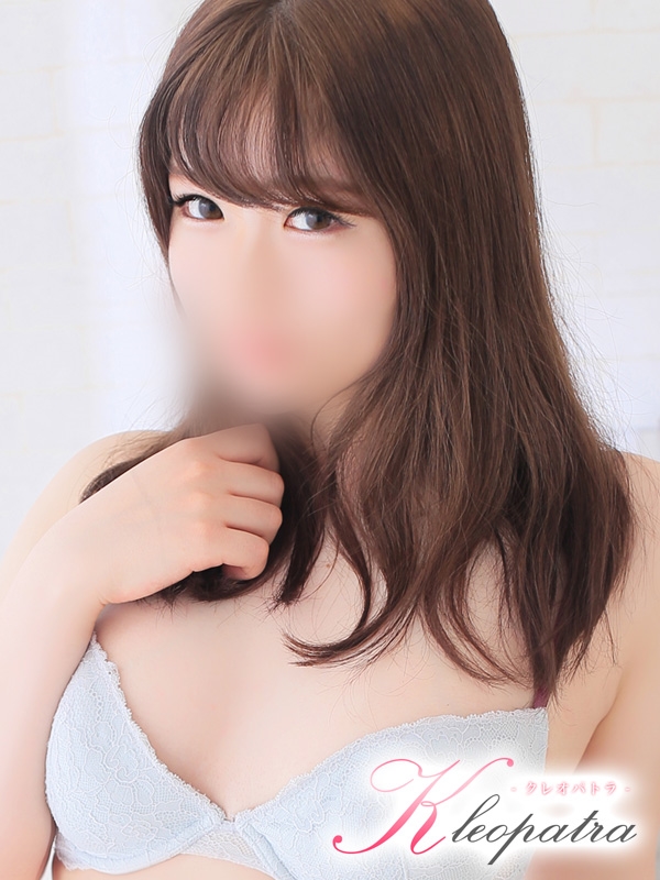 ゆりか(20歳、B:85、W:56、H:79)