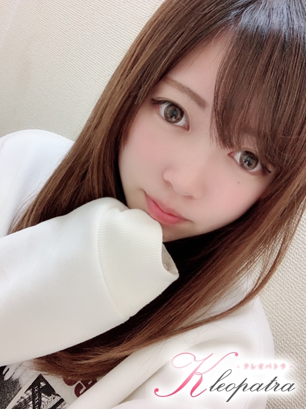 さくや(22歳、B:85、W:56、H:86)