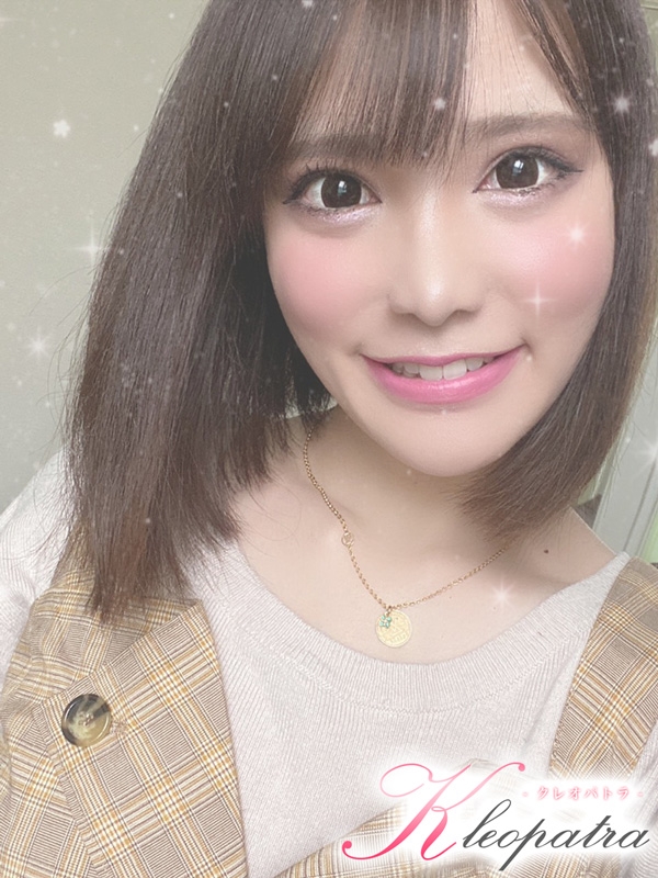 うき(20歳、B:86、W:57、H:84)