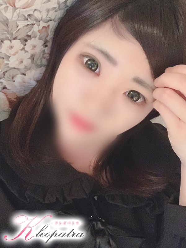 ゆり(21歳、B:88、W:57、H:86)