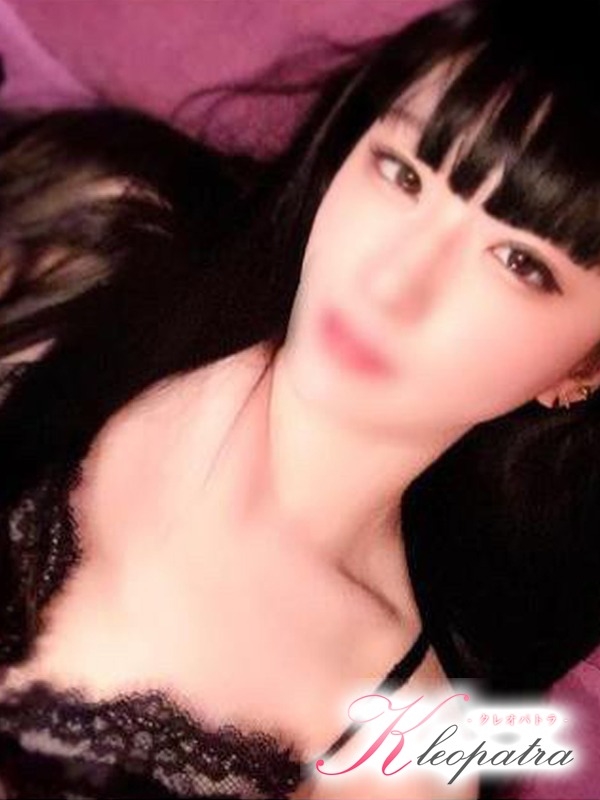 ありさ(23歳、B:88、W:60、H:89)