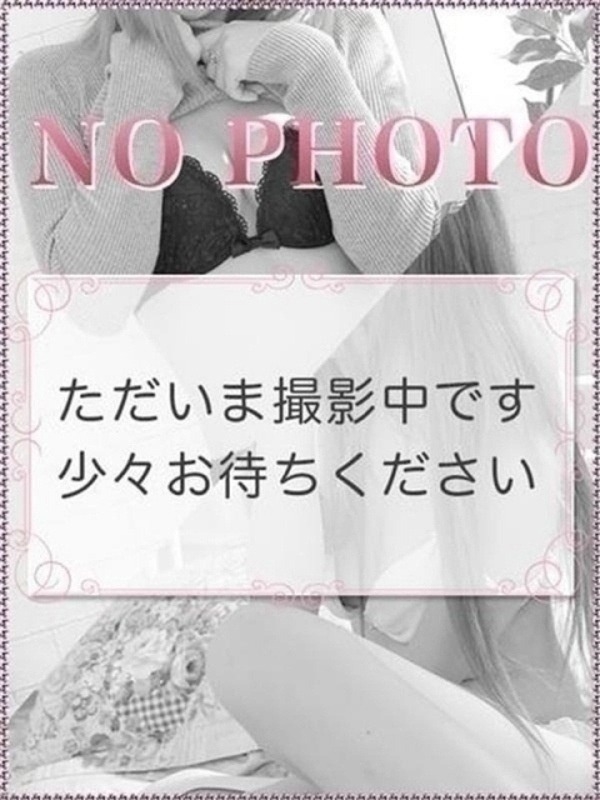 あすか(23歳、B:84、W:57、H:87)