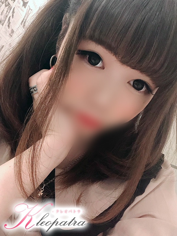つきの(22歳、B:93、W:58、H:84)