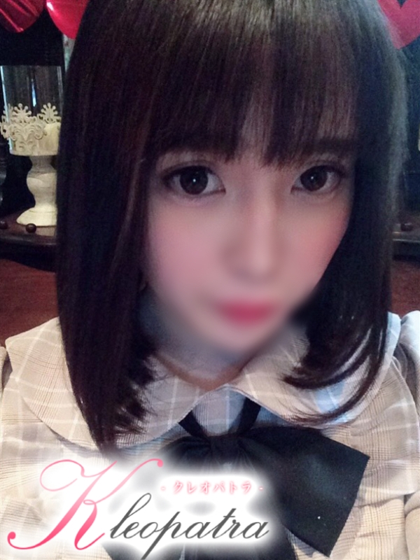 おんぷ(21歳、B:89、W:57、H:82)