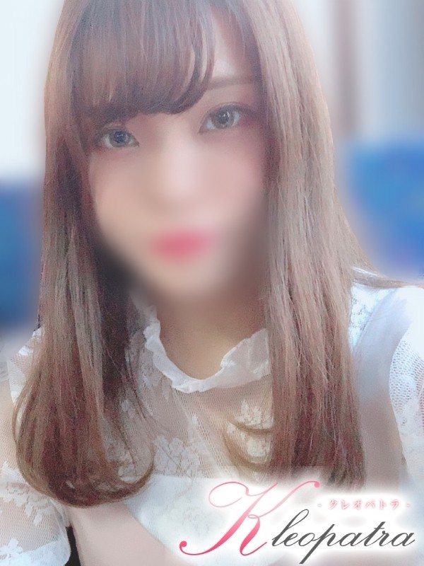 じゅり(19歳、B:86、W:57、H:84)