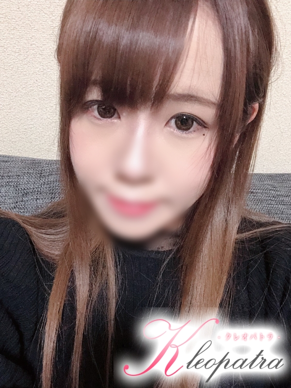 きりく(20歳、B:82、W:56、H:83)