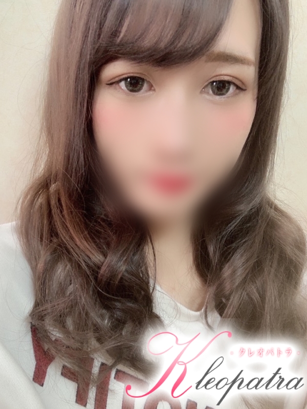 あん(21歳、B:83、W:56、H:84)