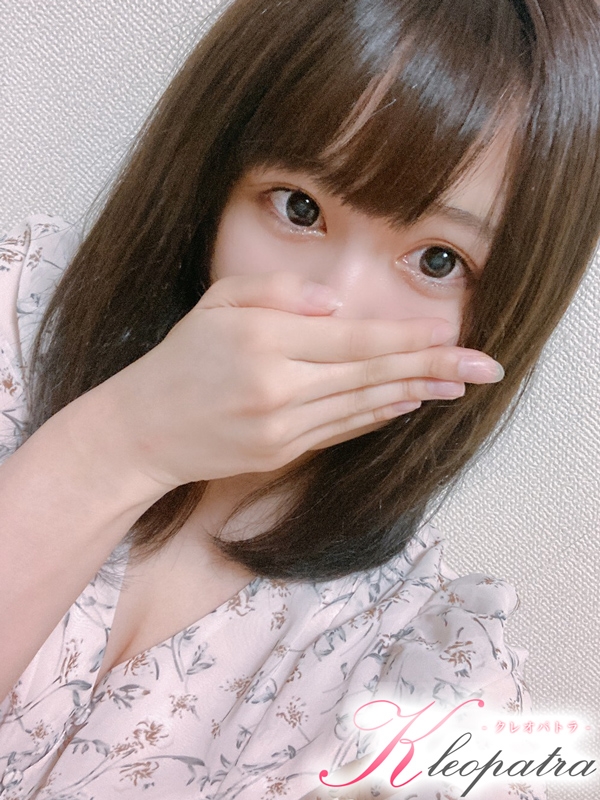 はるな(20歳、B:86、W:57、H:87)