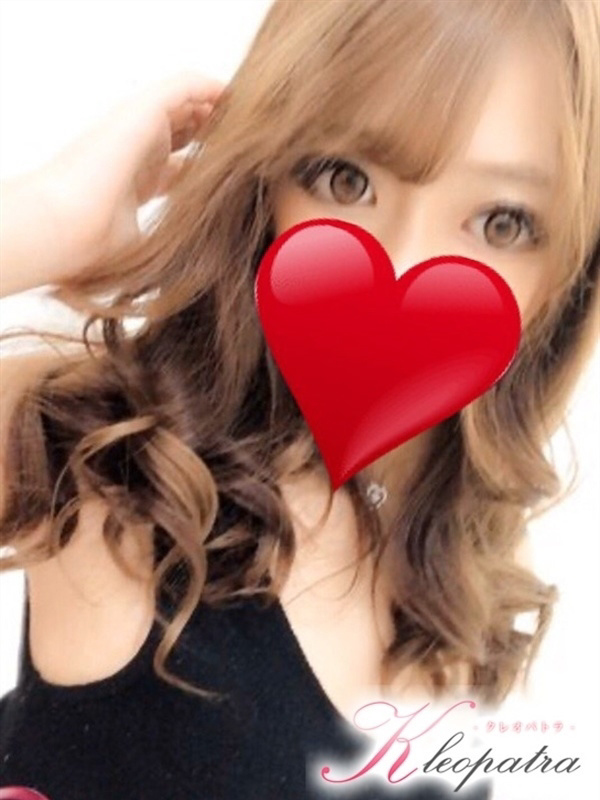 りお(19歳、B:83、W:56、H:52)