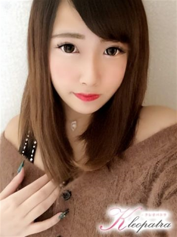 あおば(18歳、B:84、W:57、H:83)