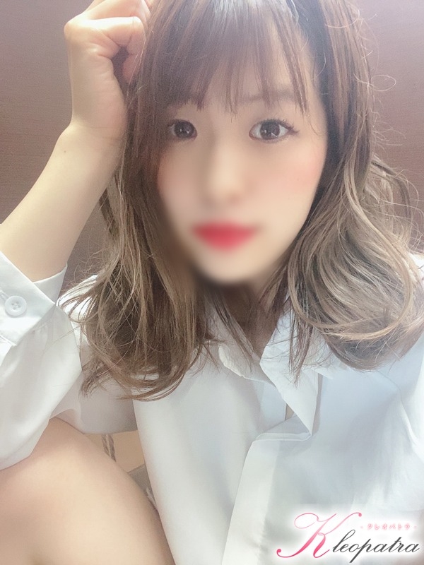 るるか(20歳、B:86、W:55、H:84)