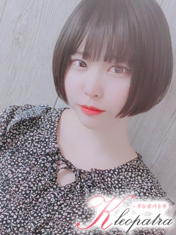 さくの(18歳、B:86、W:56、H:84)