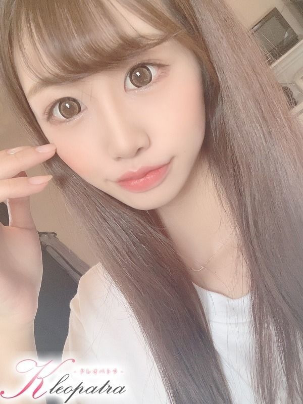 こいろ(20歳、B:84、W:56、H:84)