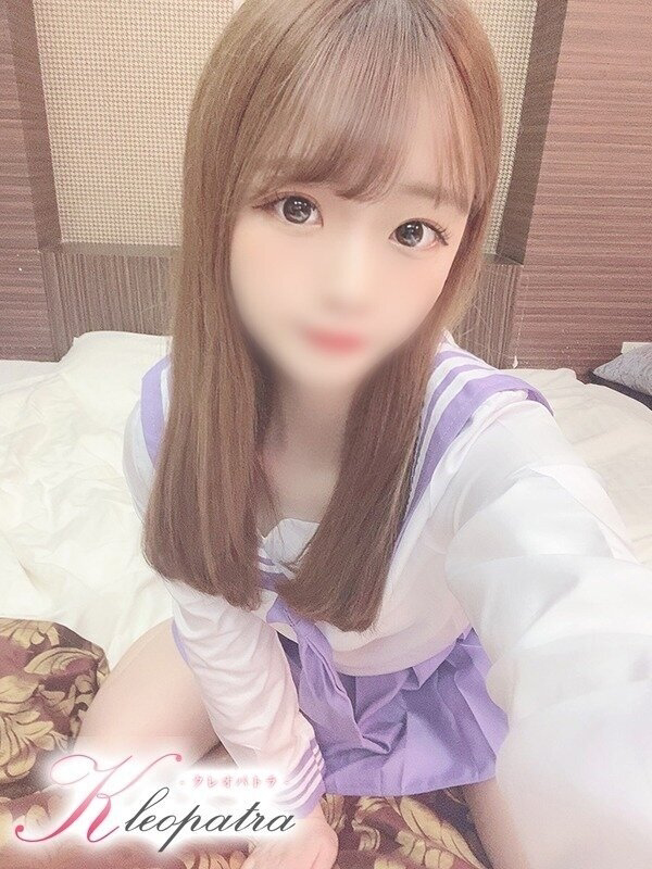 なつみ(20歳、B:84、W:56、H:85)