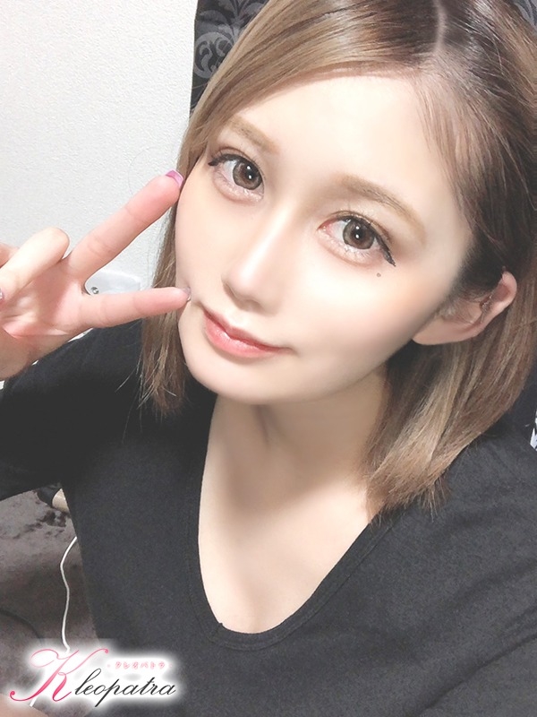 みお(20歳、B:86、W:56、H:87)