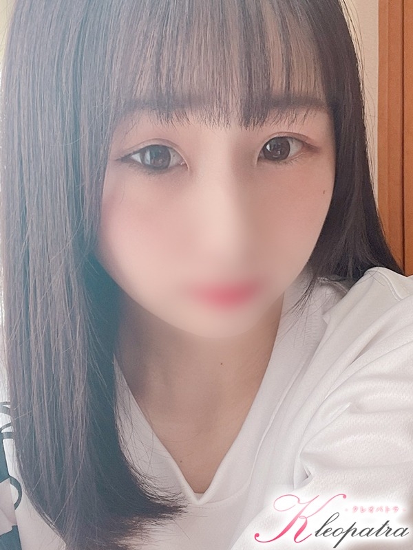 ゆる(22歳、B:84、W:51、H:81)